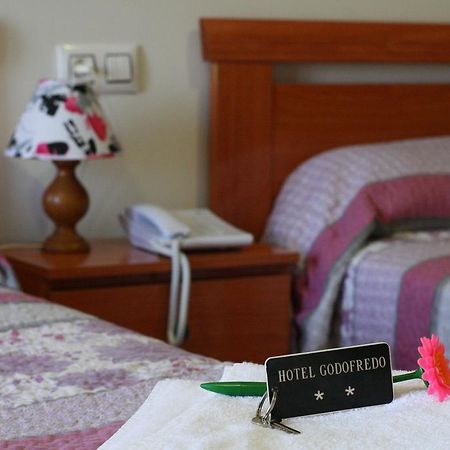 Hotel Godofredo โตเลโด ภายนอก รูปภาพ