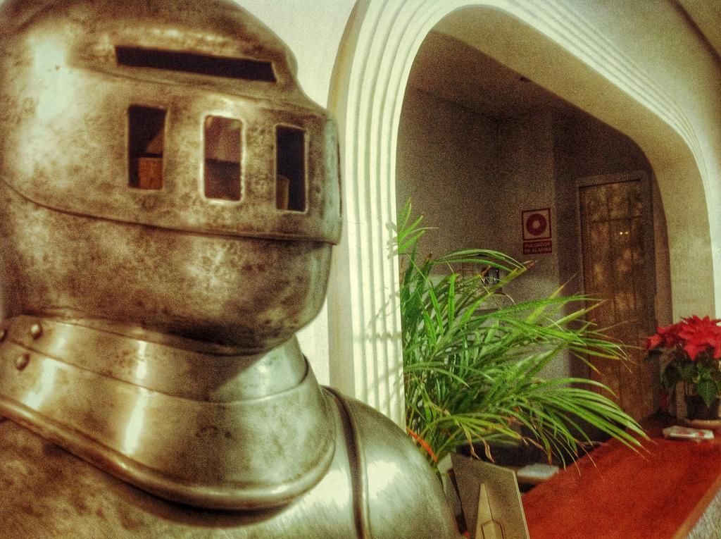 Hotel Godofredo โตเลโด ภายนอก รูปภาพ