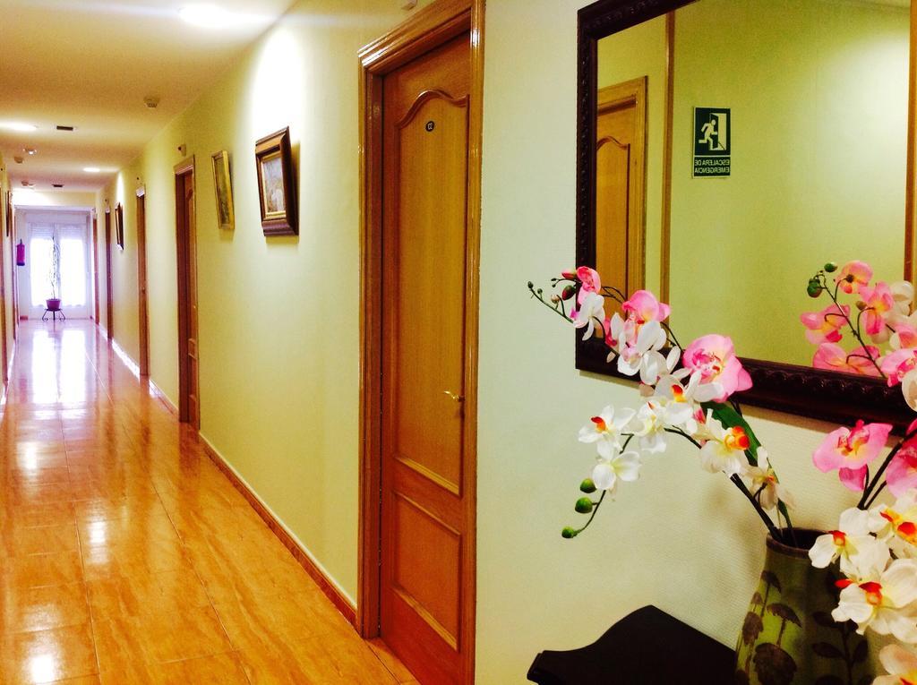 Hotel Godofredo โตเลโด ภายนอก รูปภาพ