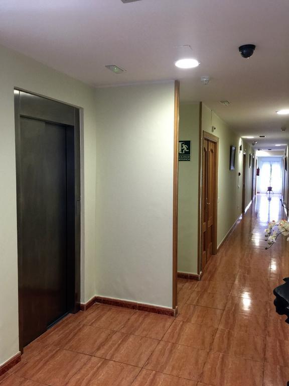 Hotel Godofredo โตเลโด ภายนอก รูปภาพ
