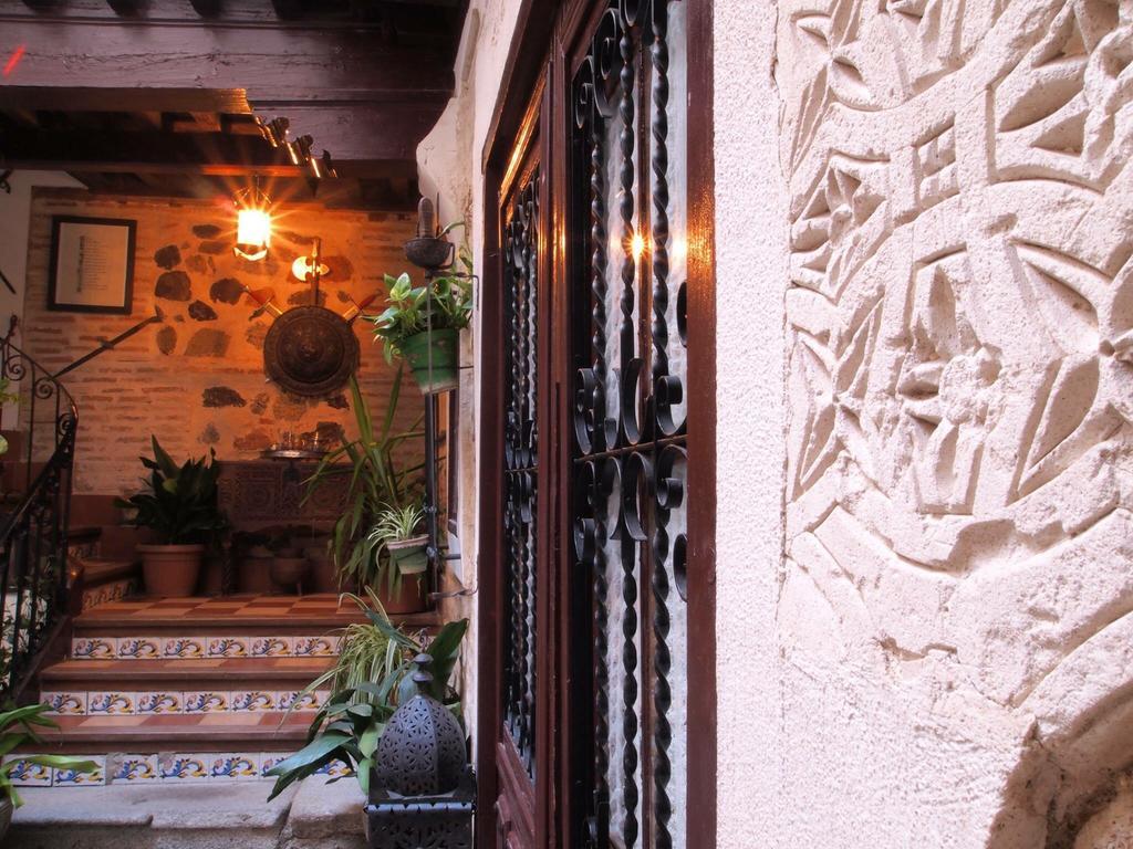 Hotel Godofredo โตเลโด ภายนอก รูปภาพ