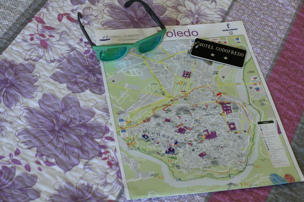 Hotel Godofredo โตเลโด ภายนอก รูปภาพ